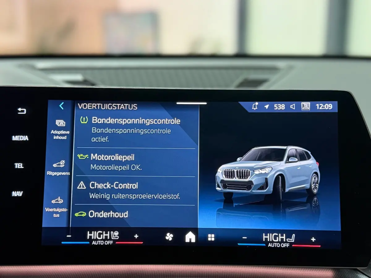 SDrive20i M Sport Pano Sportstoelen ACC Trekhaak Navi LED Camera Carplay