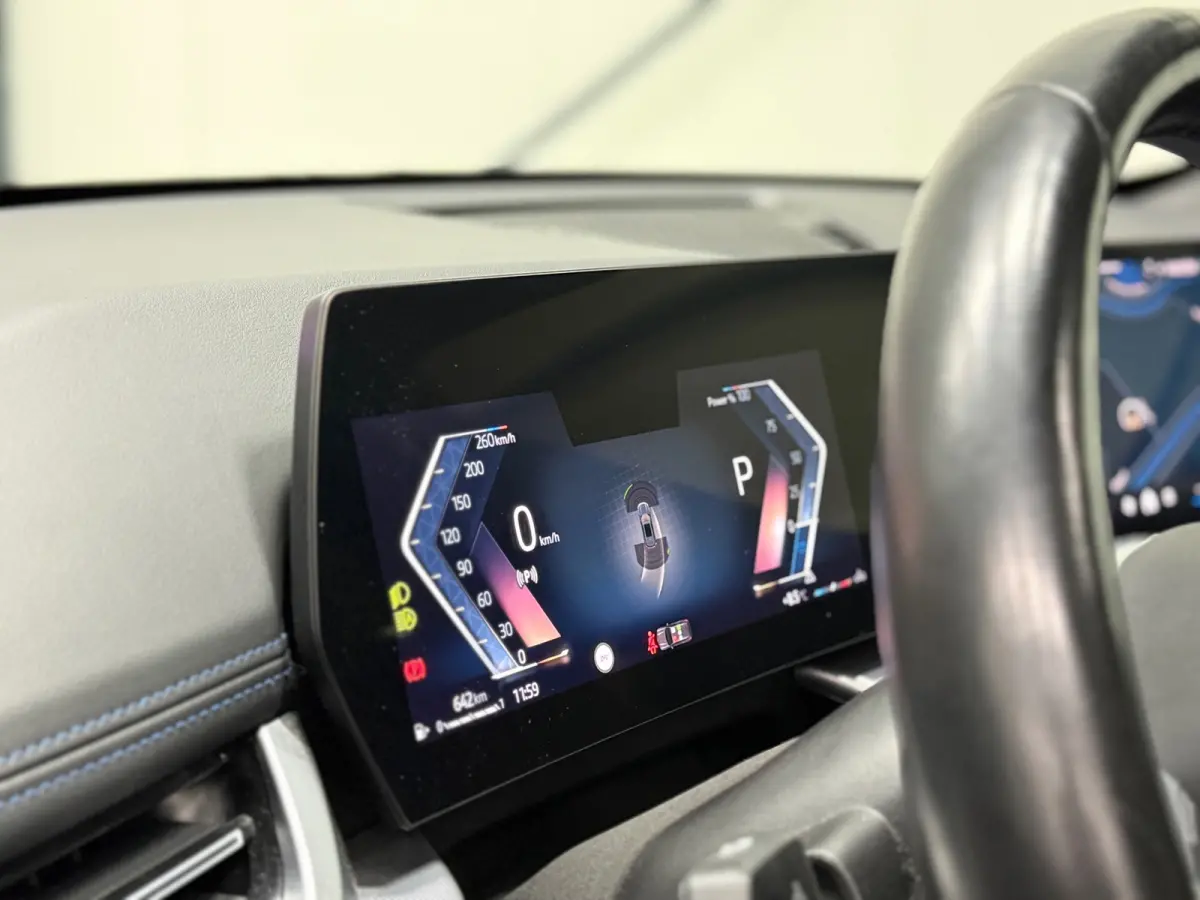 SDrive20i M Sport Pano Sportstoelen ACC Trekhaak Navi LED Camera Carplay