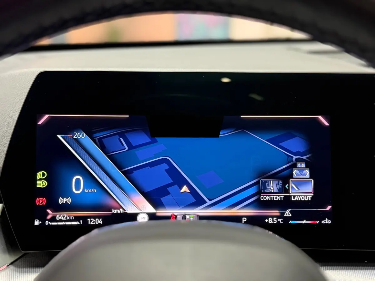 SDrive20i M Sport Pano Sportstoelen ACC Trekhaak Navi LED Camera Carplay