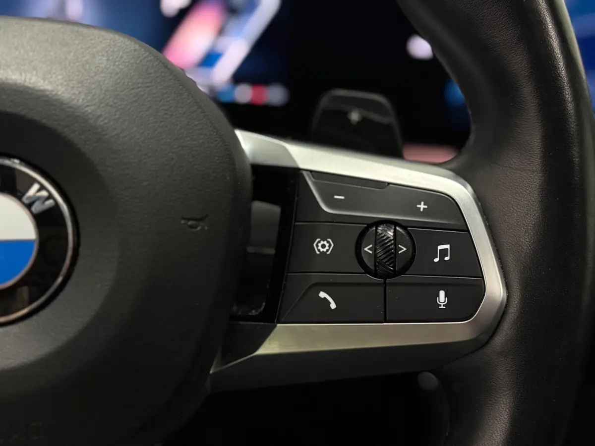SDrive20i M Sport Pano Sportstoelen ACC Trekhaak Navi LED Camera Carplay