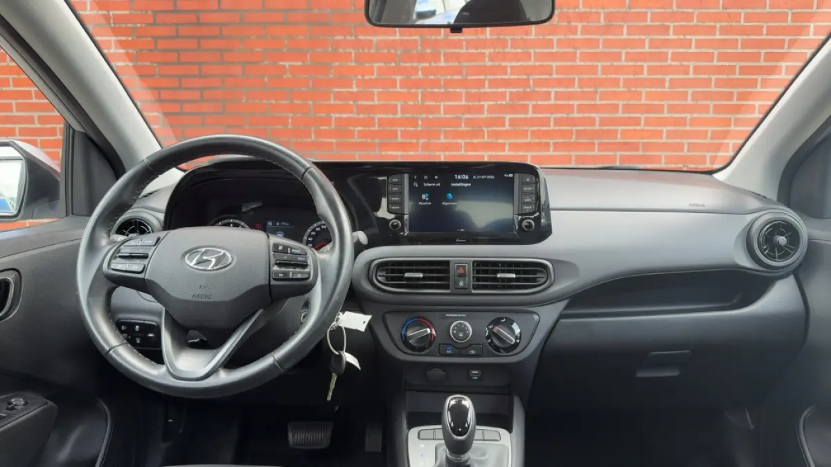 1.0 Comfort Smart Automaat 5 pers. Navigatie Camera