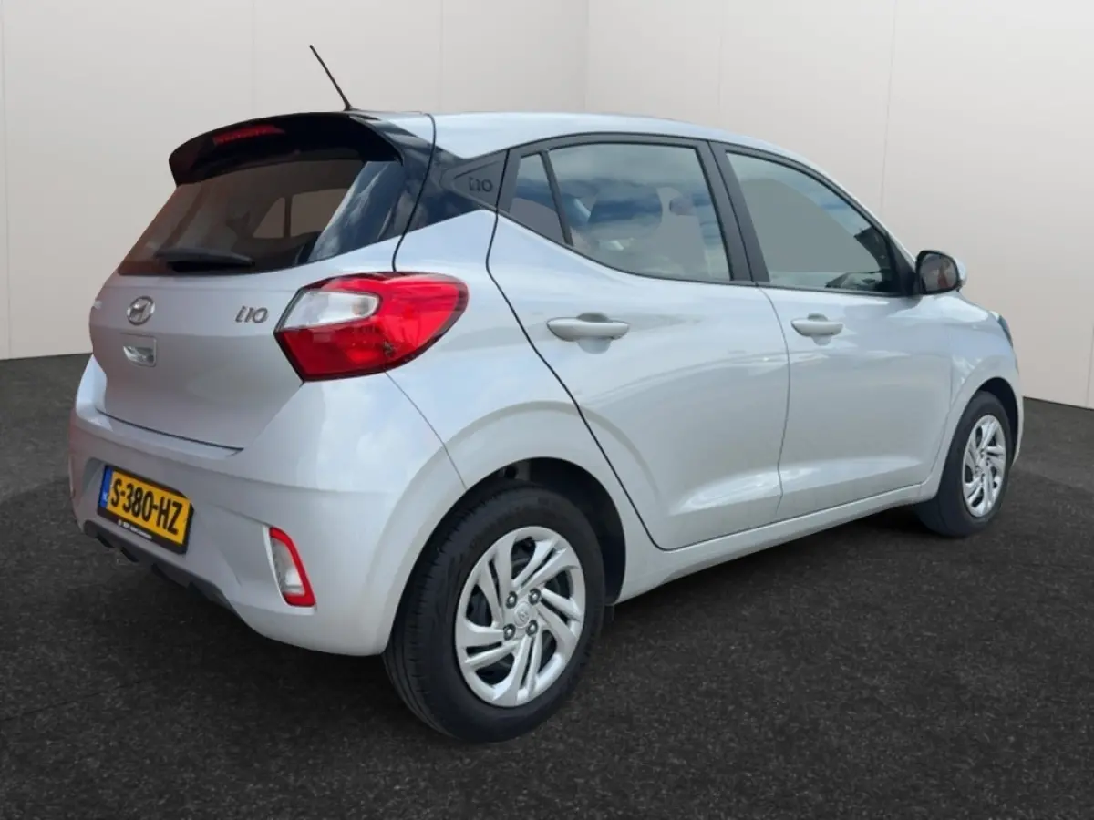 1.0 Comfort Smart Automaat 5 pers. Navigatie Camera