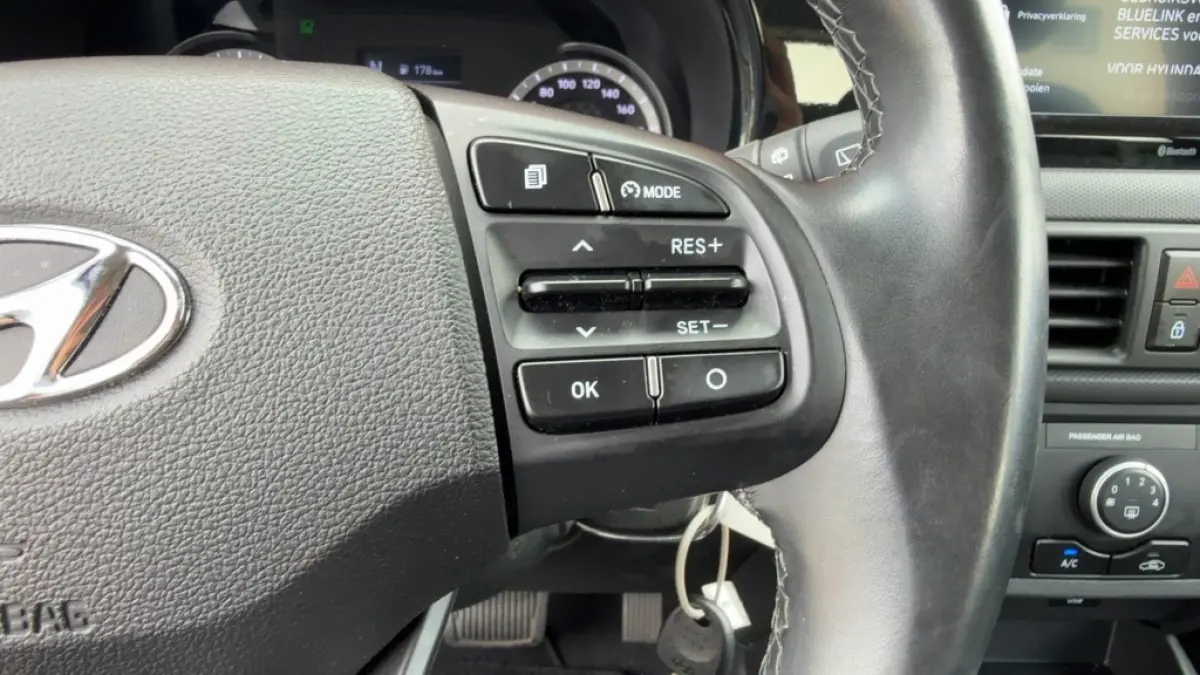 1.0 Comfort Smart Automaat 5 pers. Navigatie Camera
