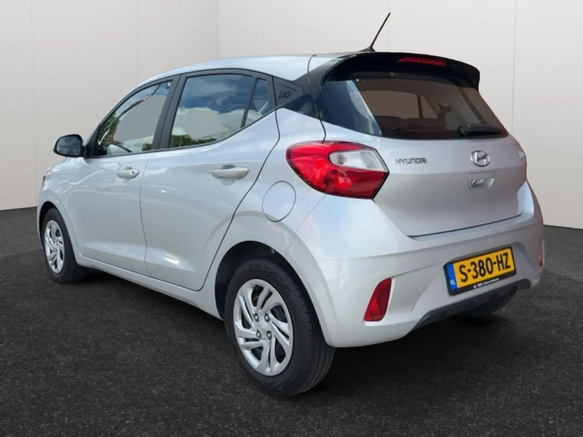 1.0 Comfort Smart Automaat 5 pers. Navigatie Camera