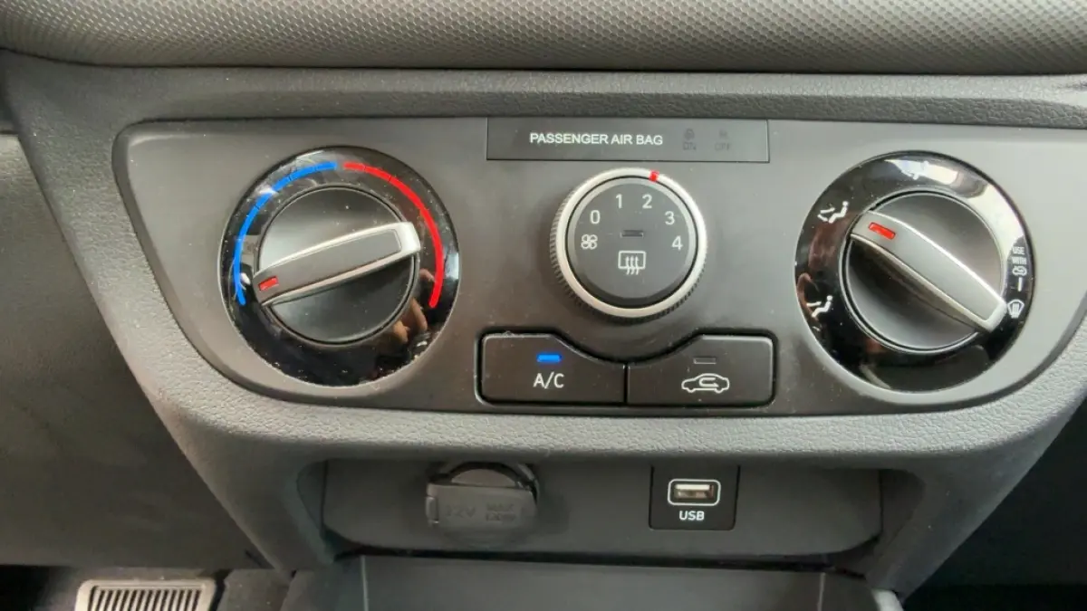 1.0 Comfort Smart Automaat 5 pers. Navigatie Camera