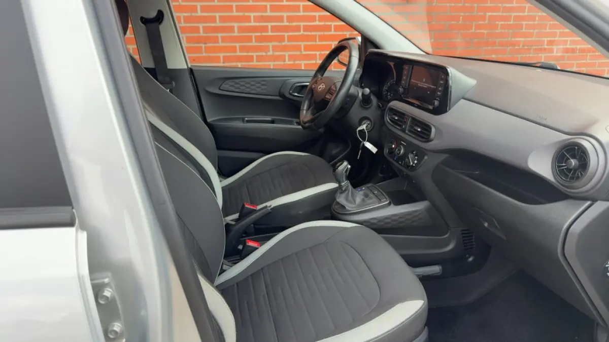 1.0 Comfort Smart Automaat 5 pers. Navigatie Camera
