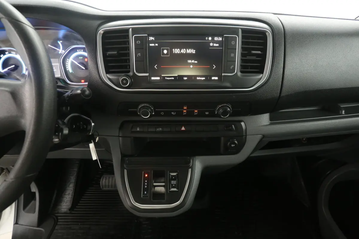 Opel Vivaro-e 75 kWh L2H1 | Snelladen | SOH 96% | 3 Zits | Airco | Cruise | Carplay | Parkeersens.