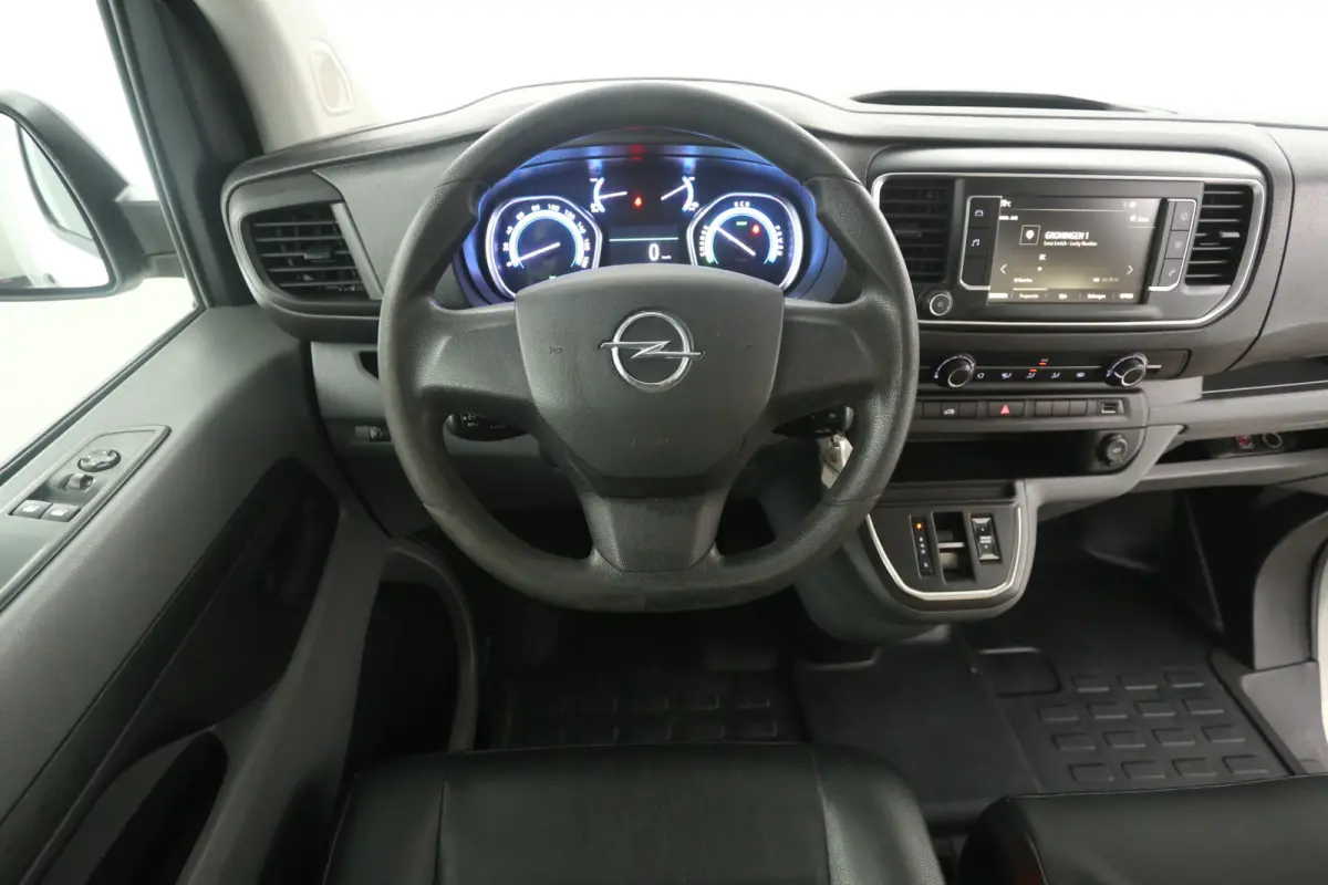 Opel Vivaro-e L2H1 Edition 75 kWh Long Range | Snelladen | SOH 87% | Airco | Cruise | 3 Zits | Carplay | Parkeersens.