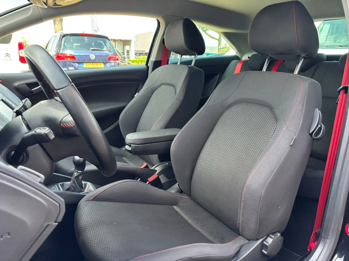 1.0 EcoTSI FR Connect | Stoelverwarming | Apple Carplay | Achterruitrij Camera | Cruise