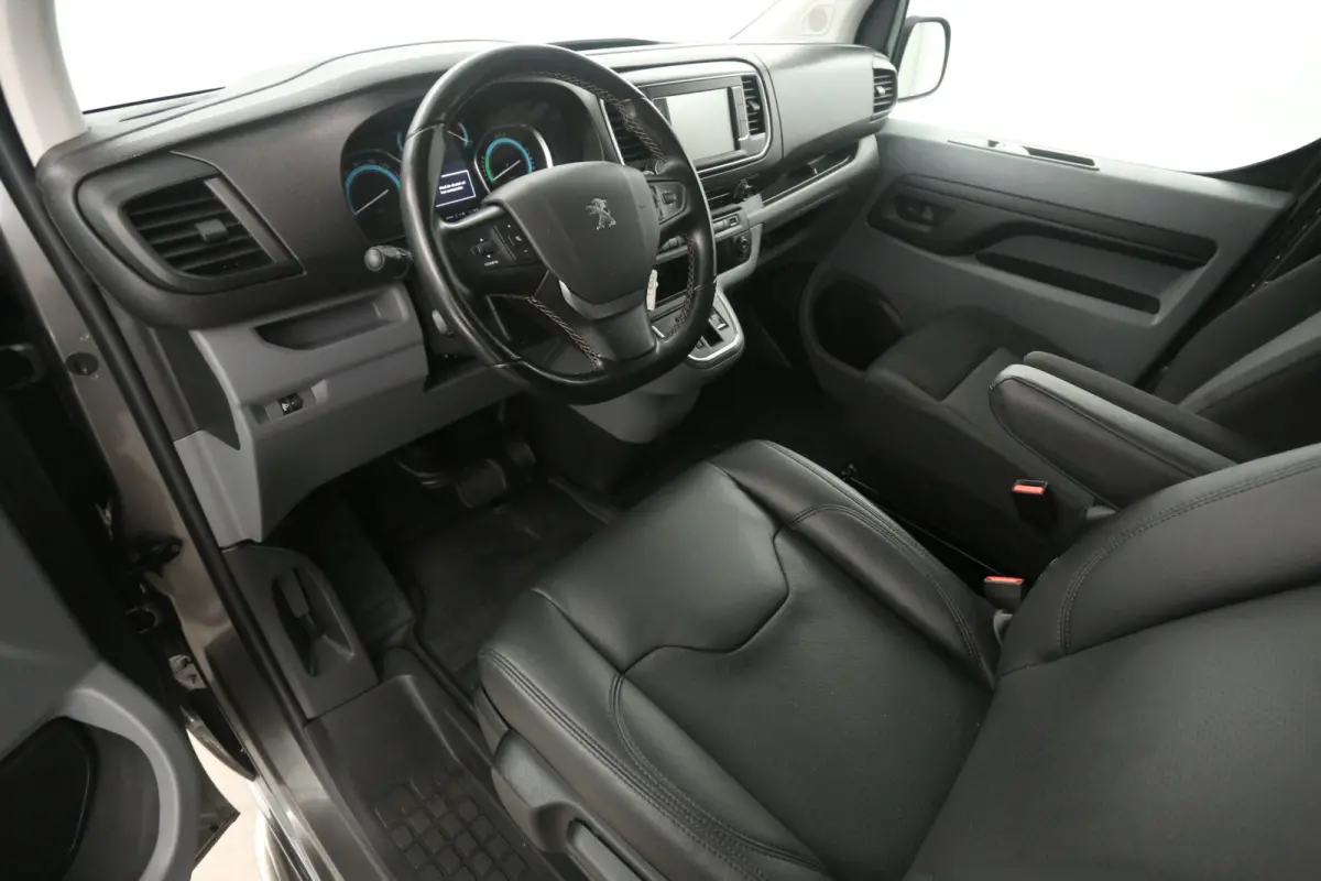 75 kWh L2H1 | Snelladen | SOH 90% | Airco | Cruise | Camera | Carplay | Parkeersens.