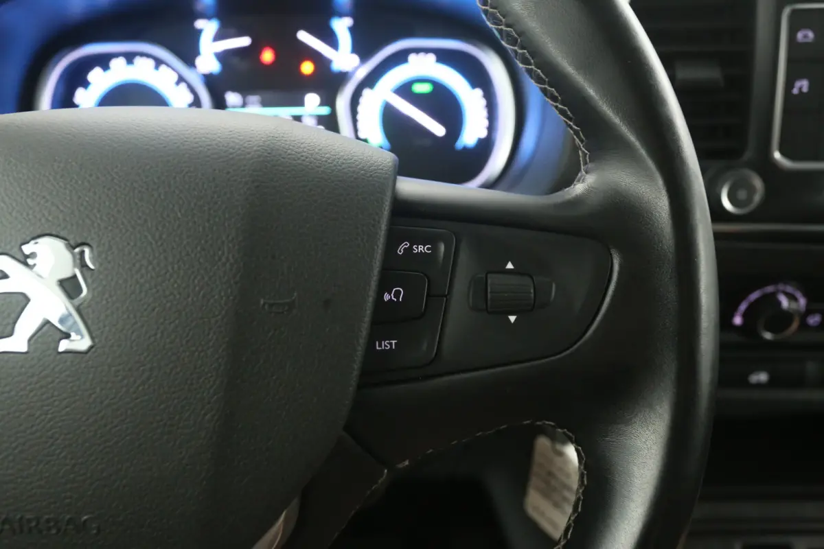 75 kWh L2H1 | Snelladen | SOH 90% | Airco | Cruise | Camera | Carplay | Parkeersens.