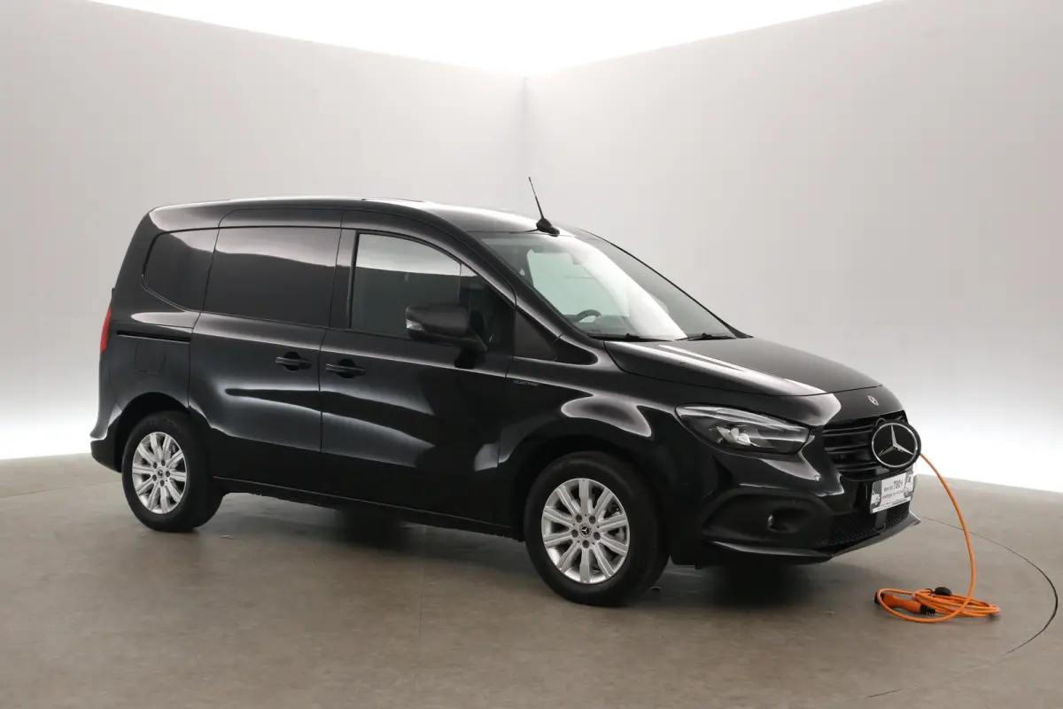 Mercedes-Benz eCitan 112 Pro 51 kWh 122PK | Snelladen | SOH 98% | Camera | Clima | LED | Carplay | Navi | Parkeersens.