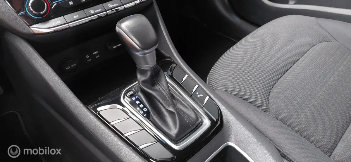 1.6 GDi hybrid ,Camera,Adaptive,Infinity audio