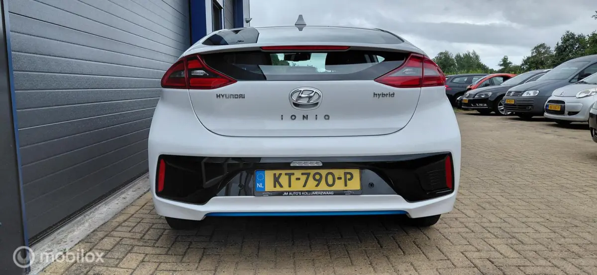 1.6 GDi hybrid ,Camera,Adaptive,Infinity audio