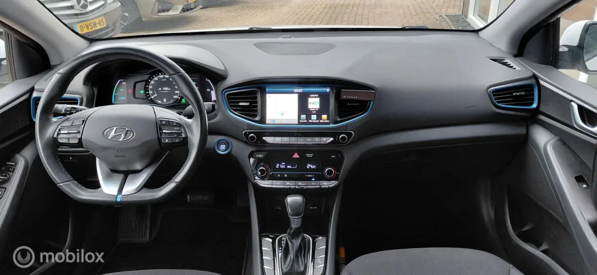 1.6 GDi hybrid ,Camera,Adaptive,Infinity audio