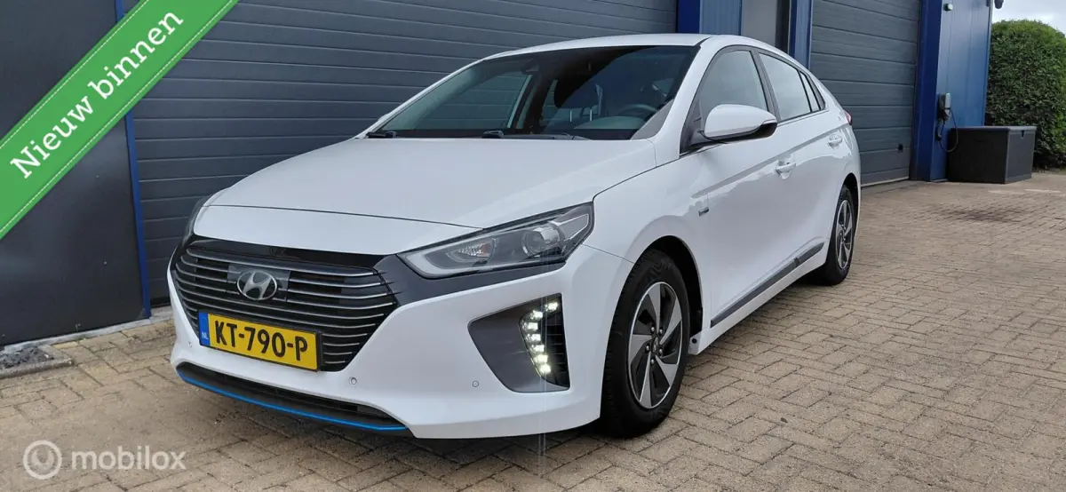 1.6 GDi hybrid ,Camera,Adaptive,Infinity audio