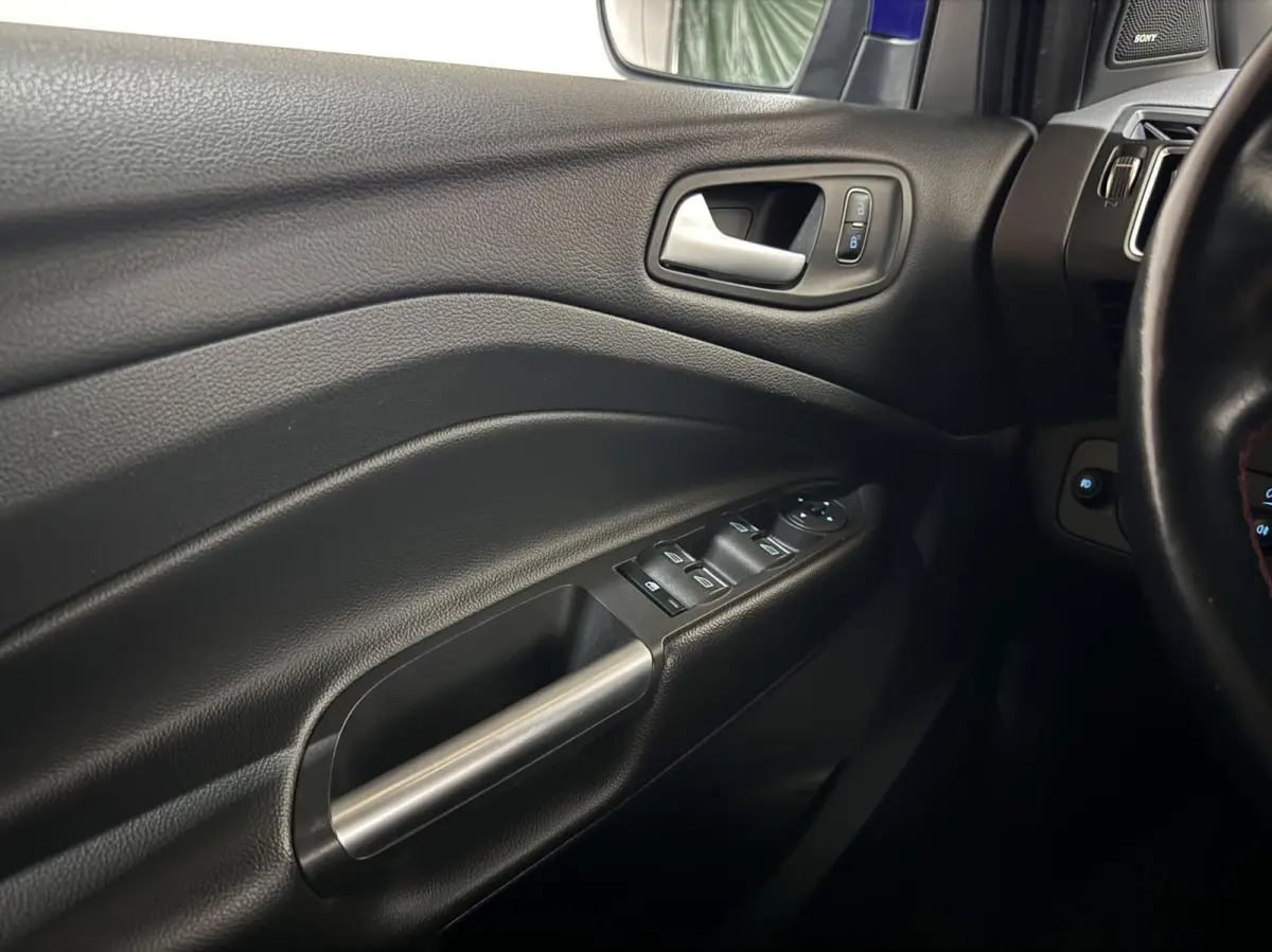 1.5 EcoBoost Titanium 4x4 Sony Carplay Camera Trekh.