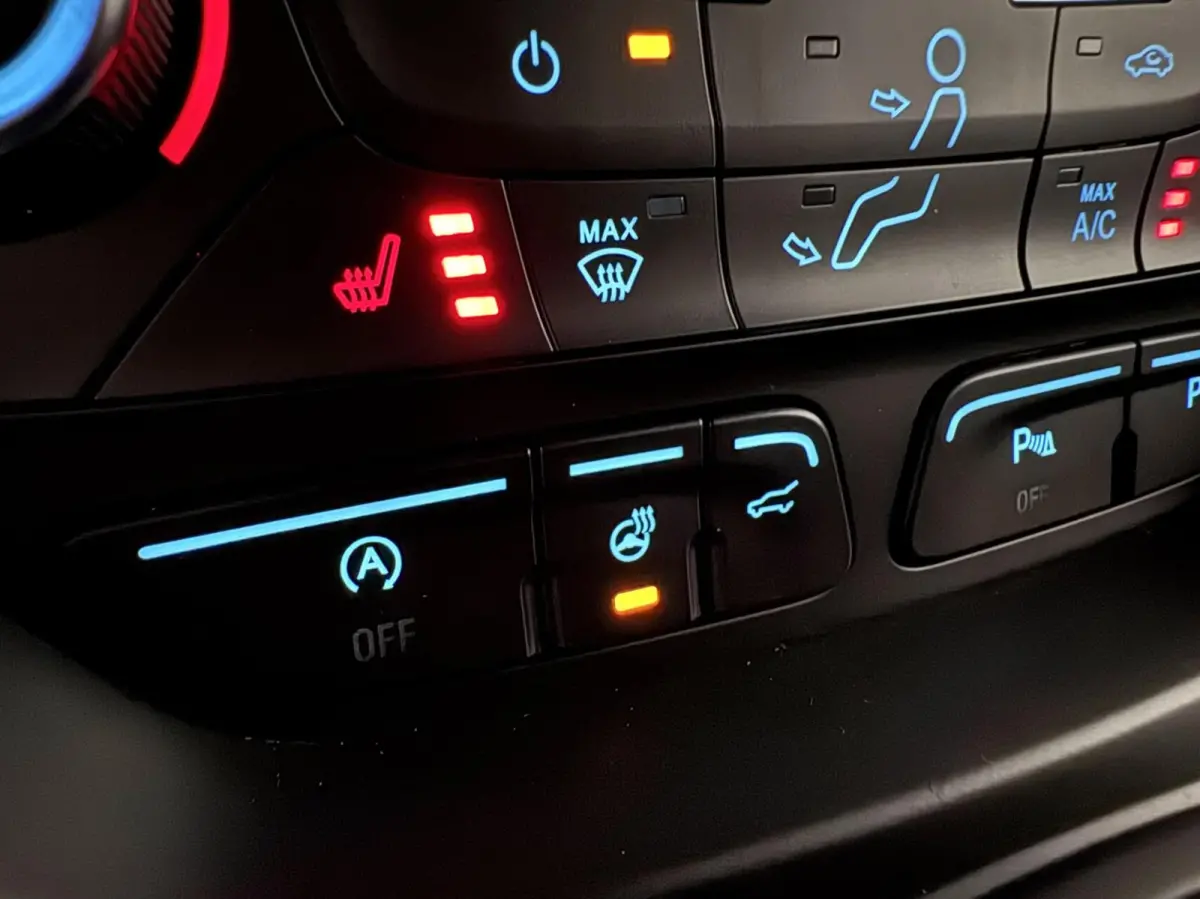 1.5 EcoBoost Titanium 4x4 Sony Carplay Camera Trekh.
