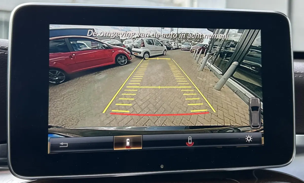 250 4MATIC Ambition 211PK | AMG | PANO | LEDER | Achteruitrijcamera | Navigatie | Stoelverwarming | Elektrische Achterklep | 20 Inch |