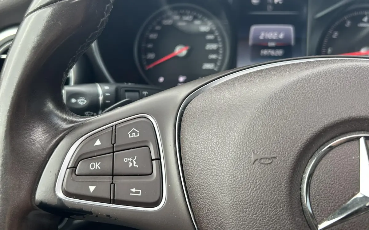 250 4MATIC Ambition 211PK | AMG | PANO | LEDER | Achteruitrijcamera | Navigatie | Stoelverwarming | Elektrische Achterklep | 20 Inch |
