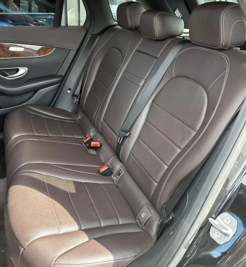 250 4MATIC Ambition 211PK | AMG | PANO | LEDER | Achteruitrijcamera | Navigatie | Stoelverwarming | Elektrische Achterklep | 20 Inch |