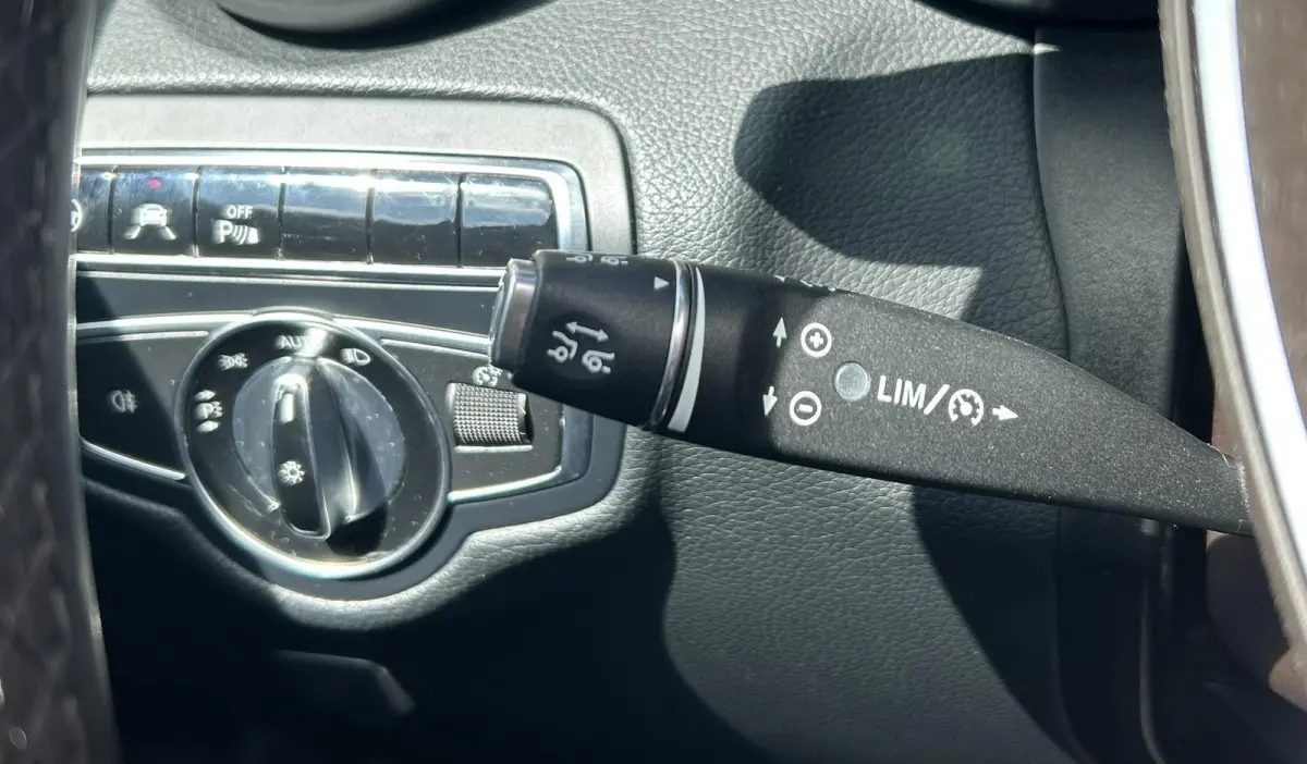 250 4MATIC Ambition 211PK | AMG | PANO | LEDER | Achteruitrijcamera | Navigatie | Stoelverwarming | Elektrische Achterklep | 20 Inch |