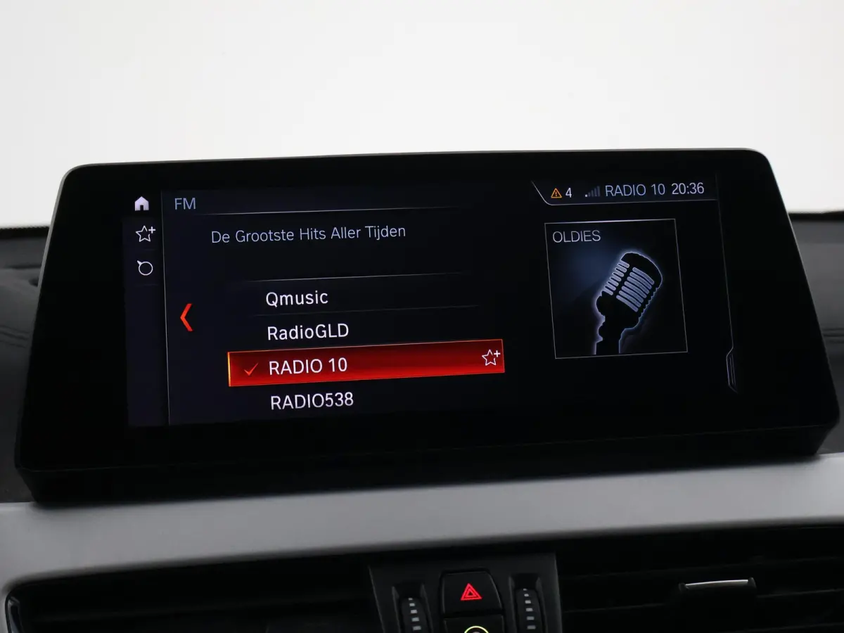 sDrive20i 178 PK AUT. HIGH EXECUTIVE EDITION + TREKHAAK | CAMERA | HEAD-UP | LEDER