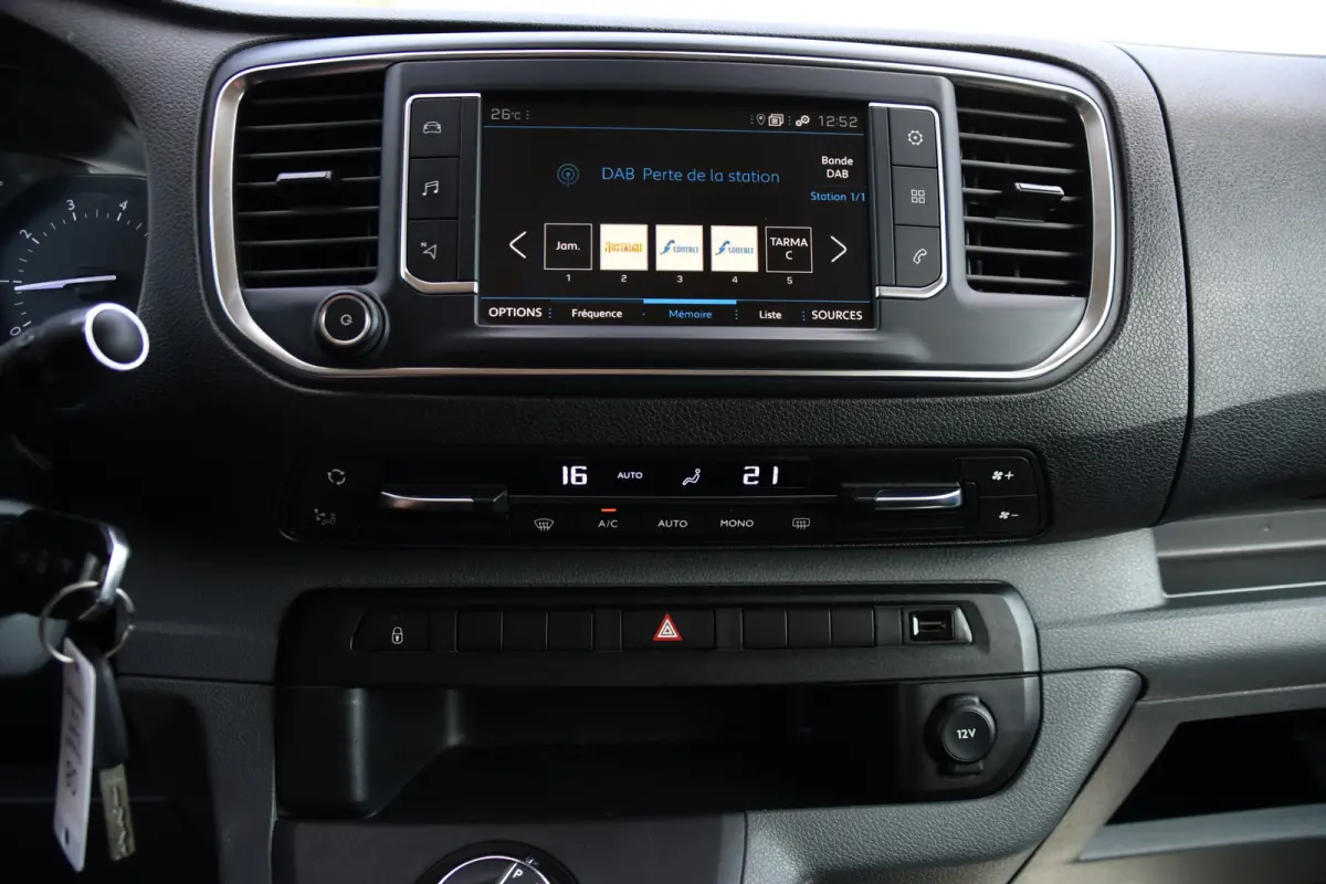 2.0 BlueHDI 180 L3 DC PB Edition 360 Camera, Cruise, Carplay, 2 x Schuifdeur, 177pk, Automaat, Trekhaak, Multimedia, Clima, Uniek!