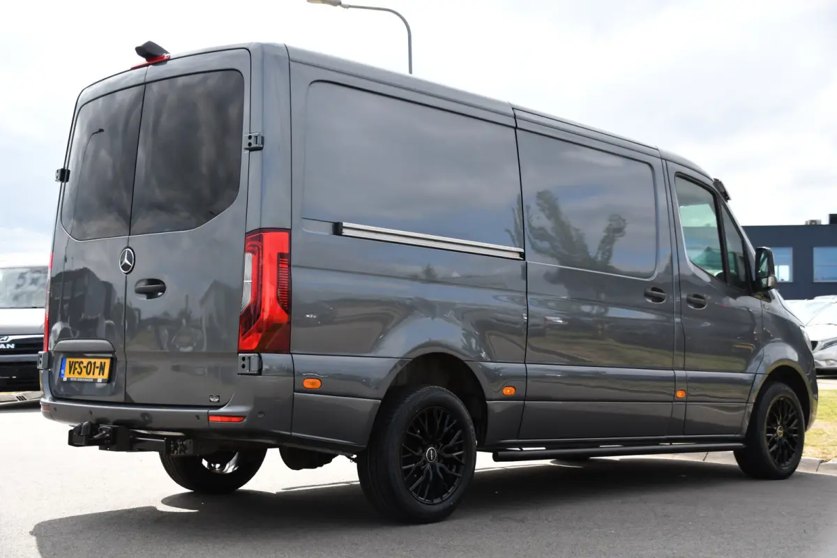 316 2.2 CDI L2H1 PB Edition Camera, Cruise, Carplay, LED, 3500kg Trekhaak, 10,5'' Mbux, Stoelverwarming, Sensoren, Uniek!