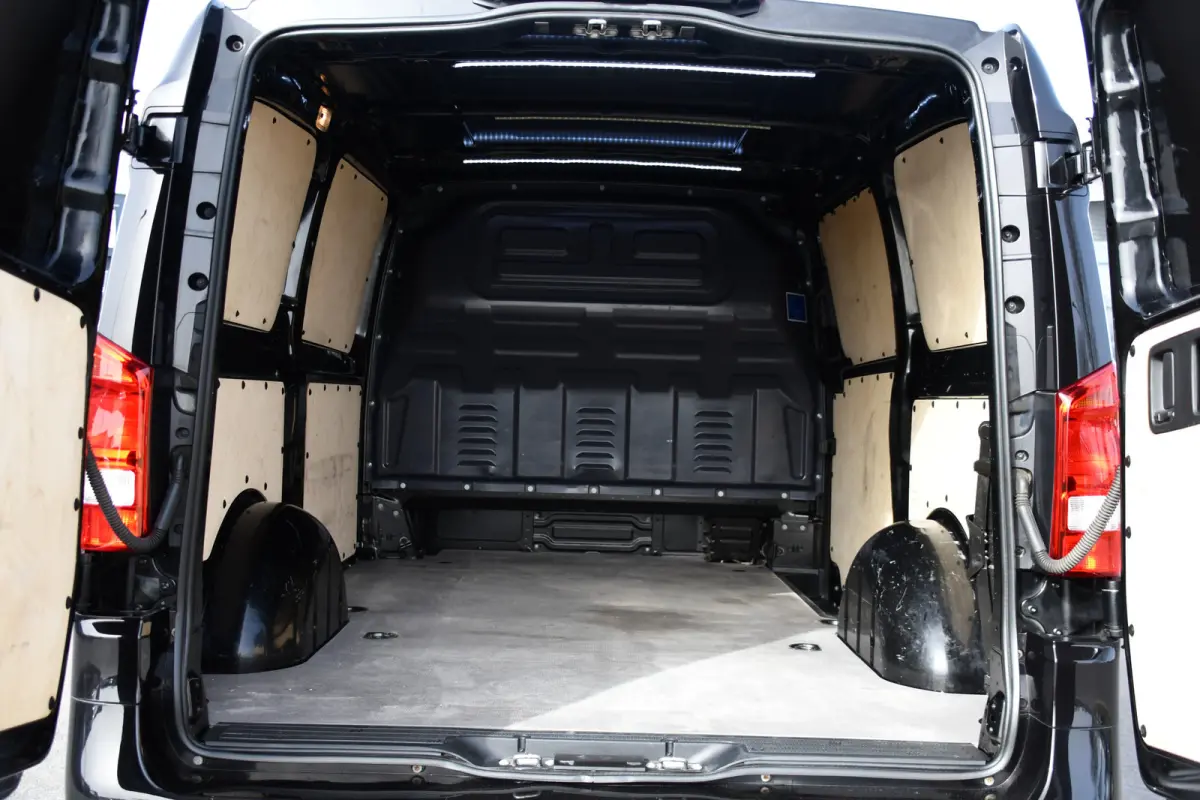 116 CDI L2 Black Edition Camera, Cruise, LED, 164pk, Trekhaak, Leder, Multimedia, Automaat, Sensoren, Uniek!