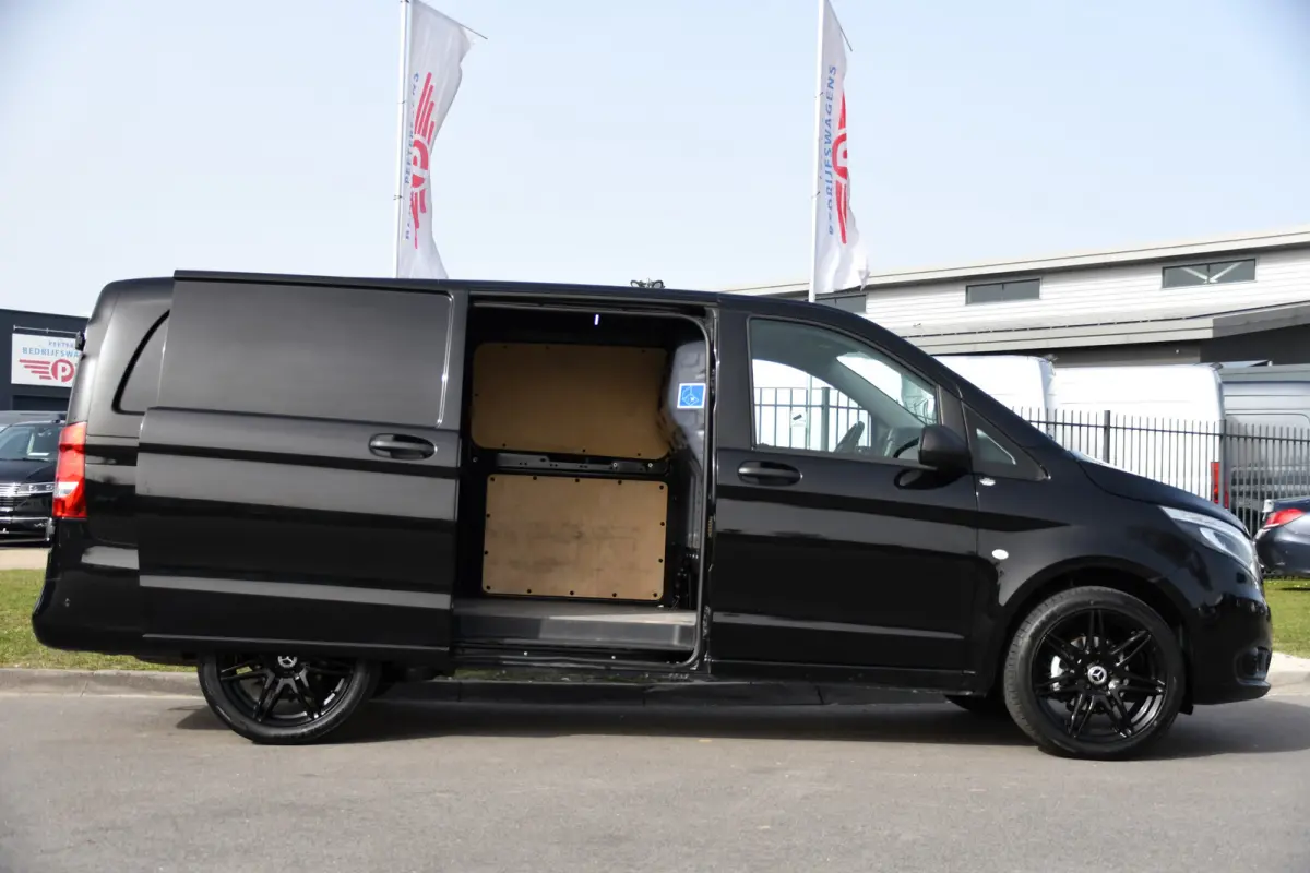 116 CDI L2 Black Edition Camera, Cruise, LED, 164pk, Trekhaak, Leder, Multimedia, Automaat, Sensoren, Uniek!