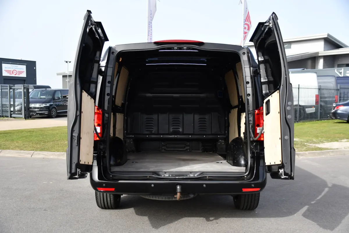 116 CDI L2 Black Edition Camera, Cruise, LED, 164pk, Trekhaak, Leder, Multimedia, Automaat, Sensoren, Uniek!