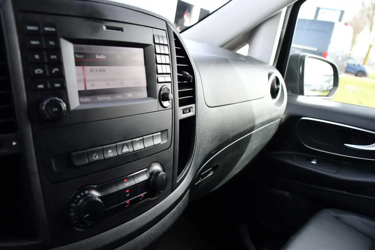 116 CDI L2 Black Edition Camera, Cruise, LED, 164pk, Trekhaak, Leder, Multimedia, Automaat, Sensoren, Uniek!