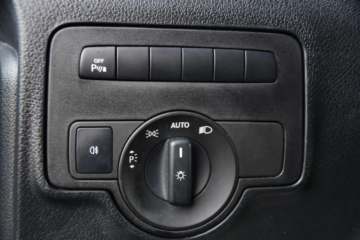 116 CDI L2 Black Edition Camera, Cruise, LED, 164pk, Trekhaak, Leder, Multimedia, Automaat, Sensoren, Uniek!