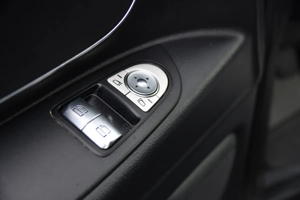 116 CDI L2 Black Edition Camera, Cruise, LED, 164pk, Trekhaak, Leder, Multimedia, Automaat, Sensoren, Uniek!