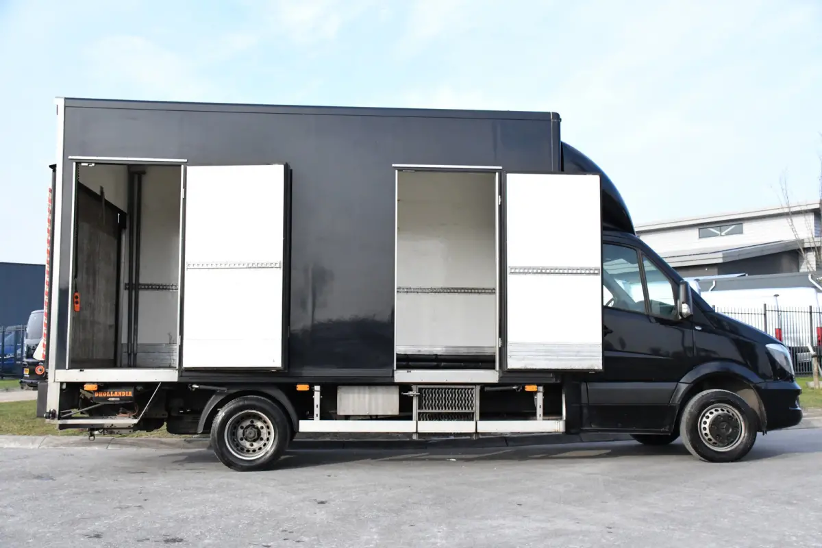 519 V6 3.0 Bakwagen L3 EURO 6, Cruise, Camera, Automaat, Koeling, Stoelverwarming, Trekhaak, Multimedia, Koelwagen, Uniek!