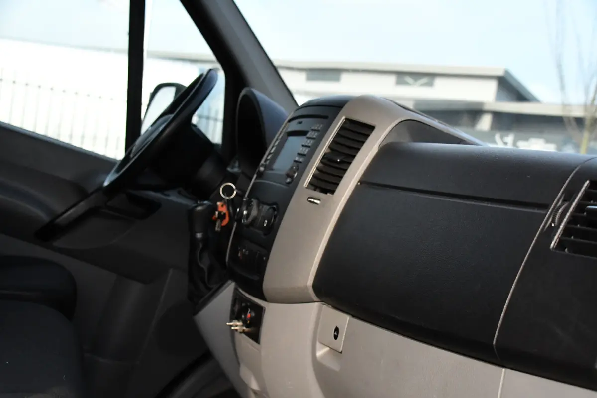 519 V6 3.0 Bakwagen L3 EURO 6, Cruise, Camera, Automaat, Koeling, Stoelverwarming, Trekhaak, Multimedia, Koelwagen, Uniek!