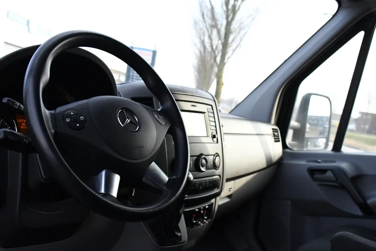 519 V6 3.0 Bakwagen L3 EURO 6, Cruise, Camera, Automaat, Koeling, Stoelverwarming, Trekhaak, Multimedia, Koelwagen, Uniek!