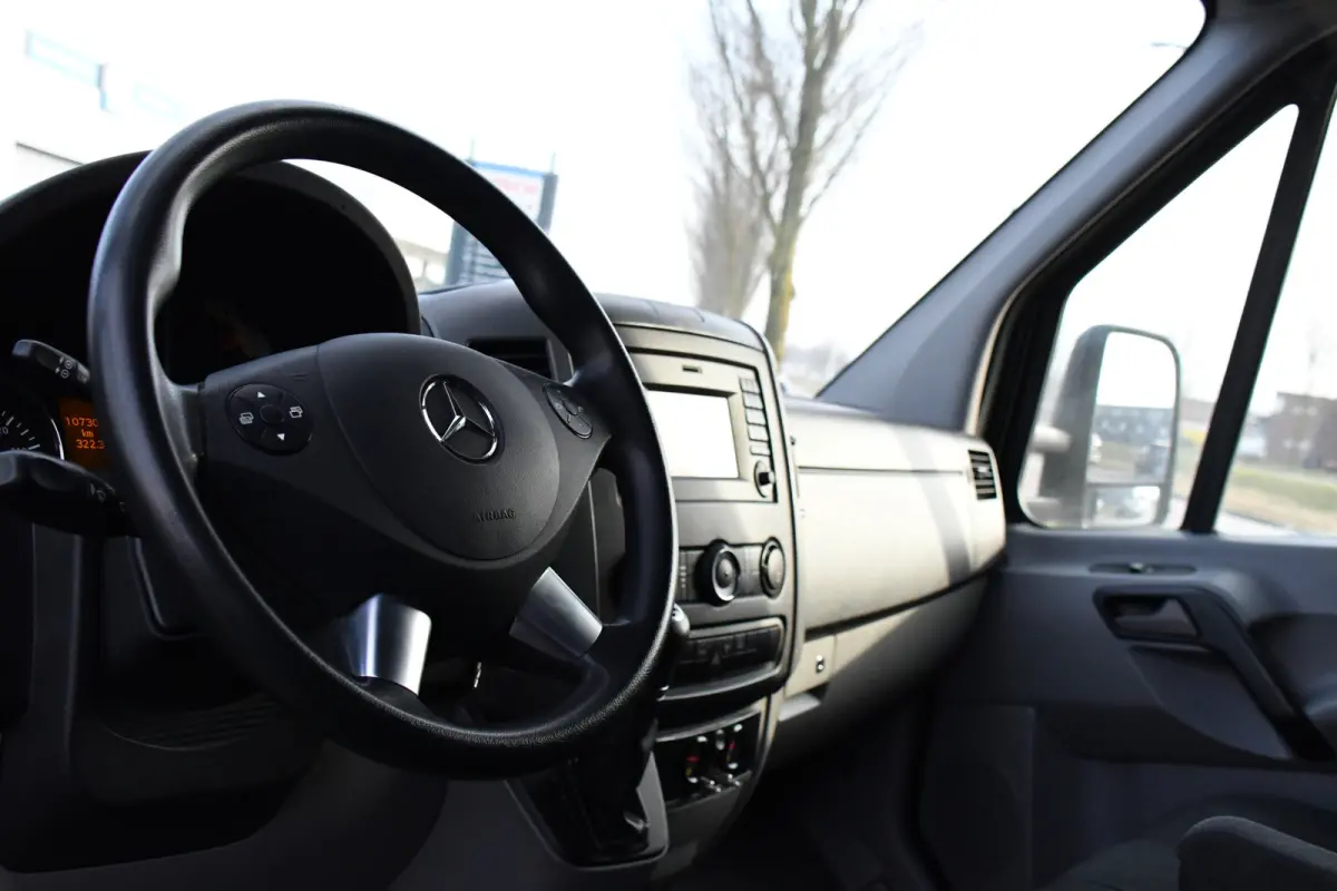 519 V6 3.0 Bakwagen L3 EURO 6, Cruise, Camera, Automaat, Koeling, Stoelverwarming, Trekhaak, Multimedia, Koelwagen, Uniek!