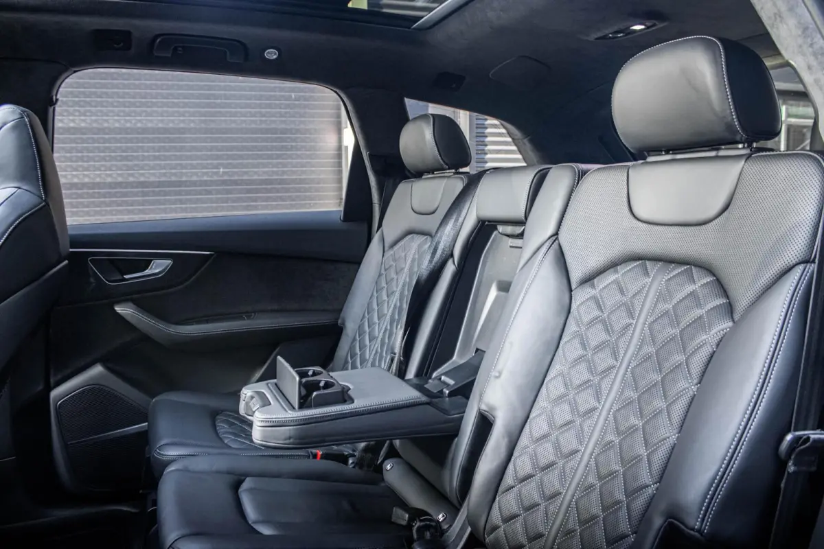 SQ7 4.0 TFSI Quattro 7-Zits | KERAMISCH | PANO | B&O | CARBON | ALCANTARA HEMEL