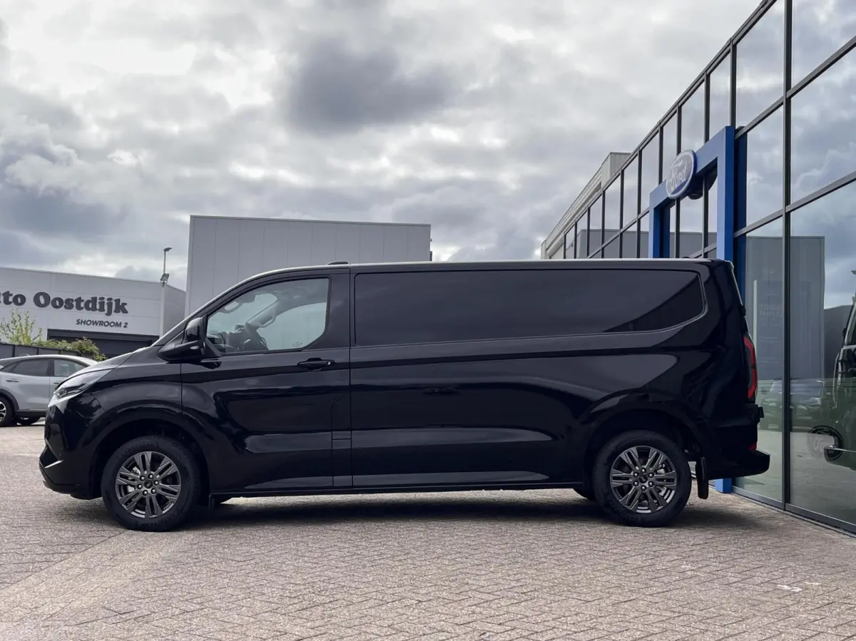 340 L2H1 Limited 71 kWh 218PK Trekhaak 2300KG Trekgewicht B&O Audio Adaptieve Cruise 360 Camera Stuurverwarming Navi Stoelverwarming Carplay Blind-Spot *Nieuw*