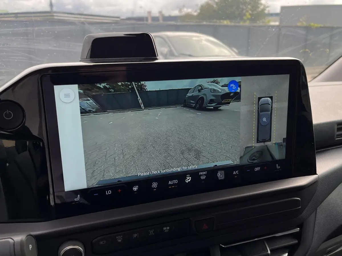 340 L2H1 Limited 71 kWh 218PK Trekhaak 2300KG Trekgewicht B&O Audio Adaptieve Cruise 360 Camera Stuurverwarming Navi Stoelverwarming Carplay Blind-Spot *Nieuw*