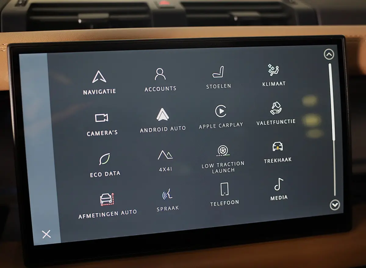 2.0 P300e 110 X-Dynamic HSE / Head Up / Memory / Elek Stoelen / Acc / Lane Assist / 360 Camera / Open Pano