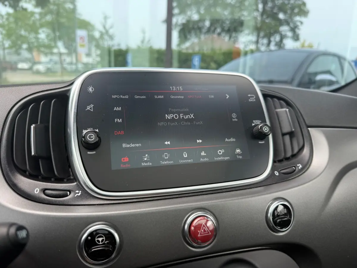 1.0 Hybrid Rockstar - Media Apple/Android - Panodak - Parkeerhulp - Org.NL