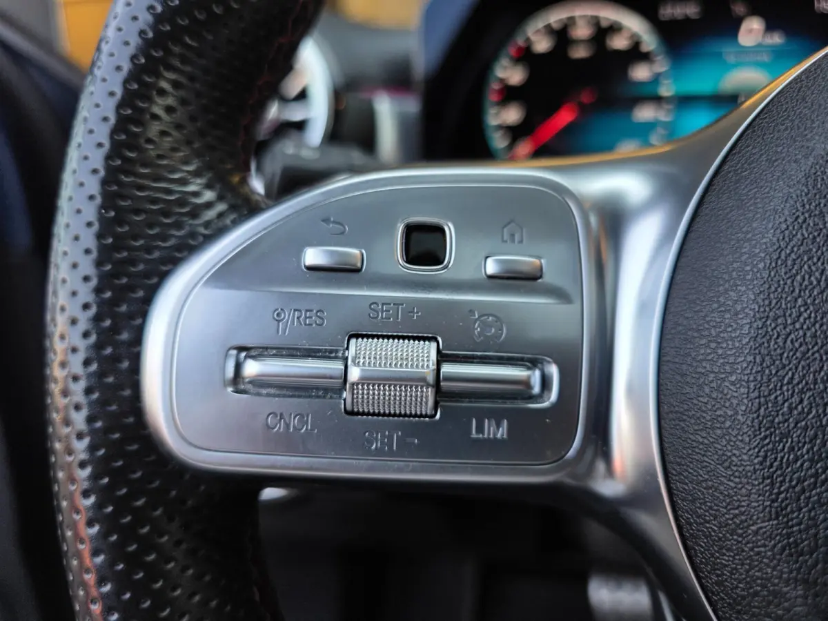 NAP !! / PANO / SFEER / BURMESTER / KEYLESS / CARPLAY / CAMERA / MEMORY / ALCANTARA / FLIPPERS / 19 INCH !