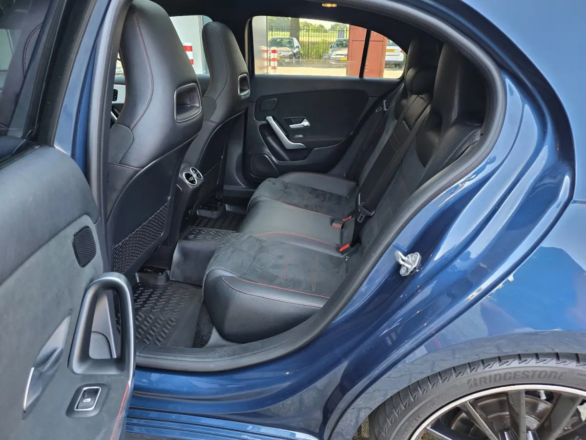 NAP !! / PANO / SFEER / BURMESTER / KEYLESS / CARPLAY / CAMERA / MEMORY / ALCANTARA / FLIPPERS / 19 INCH !