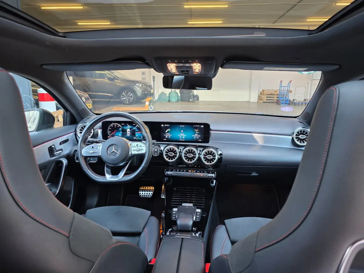 NAP !! / PANO / SFEER / BURMESTER / KEYLESS / CARPLAY / CAMERA / MEMORY / ALCANTARA / FLIPPERS / 19 INCH !