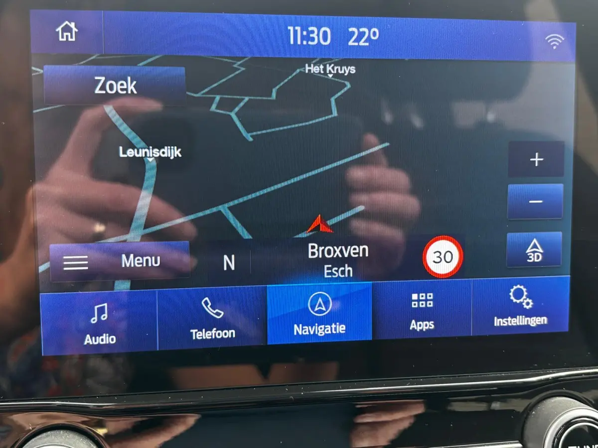 1.0 EcoBoost Connected| zeer weinig km s | als NIEUW|Zwart metallic |stoelen hoogte verstelbaar|