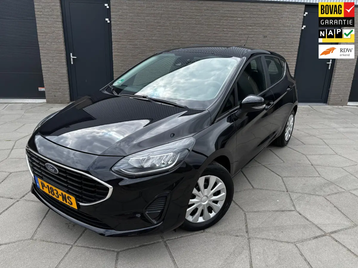 1.0 EcoBoost Connected| zeer weinig km s | als NIEUW|Zwart metallic |stoelen hoogte verstelbaar|