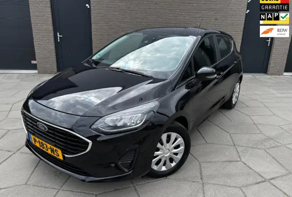 1.0 EcoBoost Connected| zeer weinig km s | als NIEUW|Zwart metallic |stoelen hoogte verstelbaar|